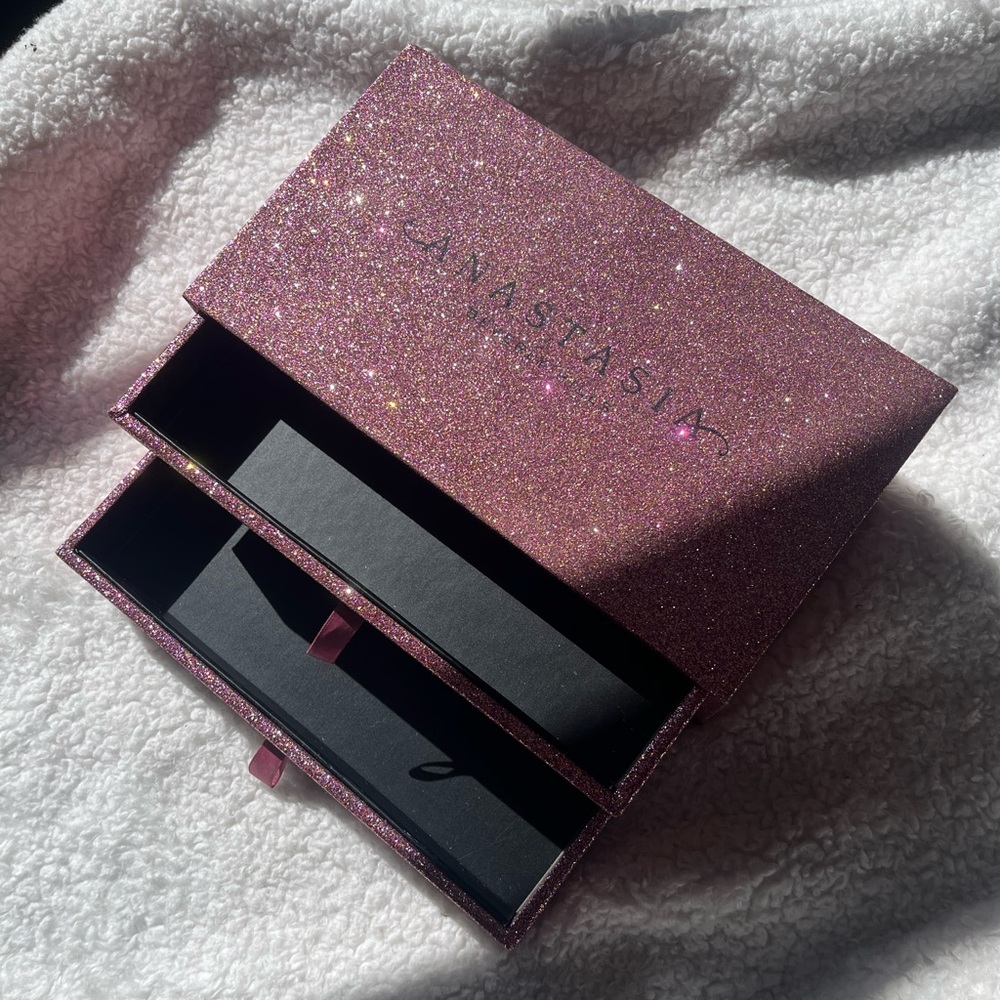 BNWT Anastasia Beverly Hills Rose Sparkle Storage Box